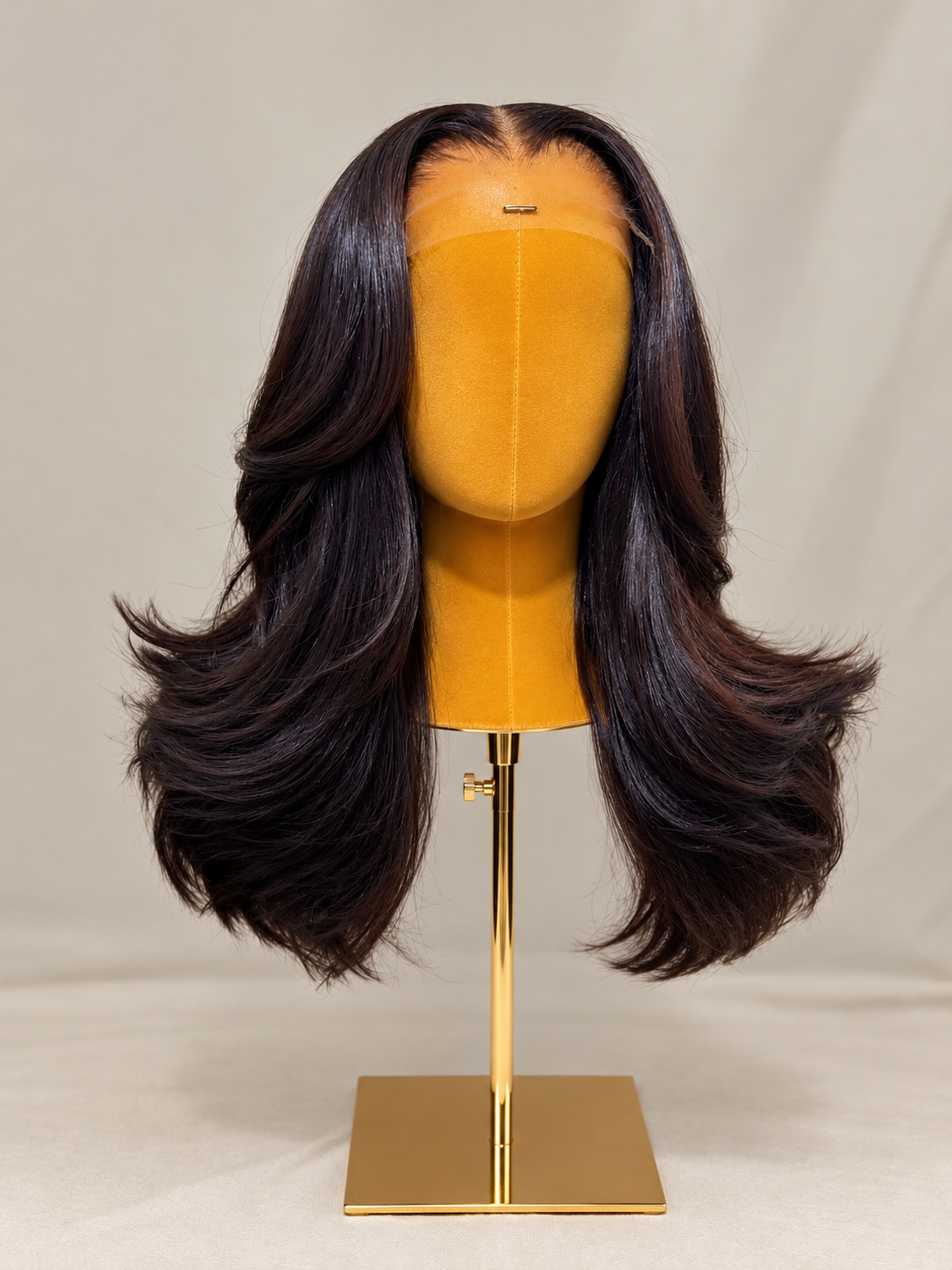 bB Prive: Custom Indian Wavy Wig Imagen principal del producto